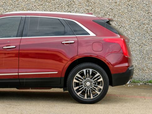 Used 2017 Cadillac XT5 Premium Luxury FWD image 13
