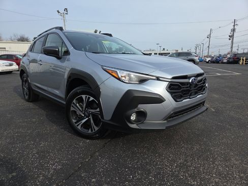 Used 2024 Subaru Crosstrek 2.0i Premium image 1
