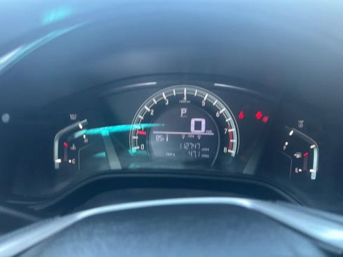 Used 2018 Honda CR-V LX image 10