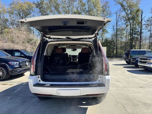 Used 2016 Cadillac Escalade Premium image 21