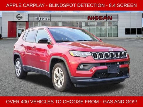 Used 2025 Jeep Compass Latitude AWD/4WD image 1