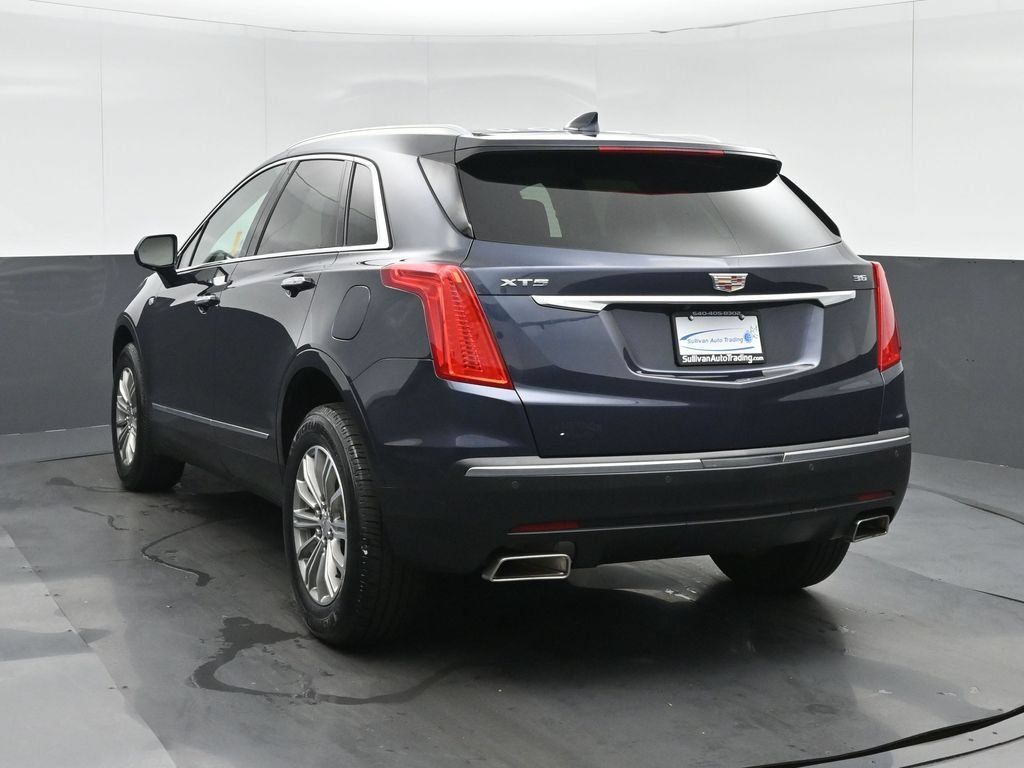 Used 2018 Cadillac XT5 Luxury w/ Driver Awareness Package FWD image 5