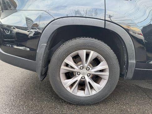 Used 2015 Toyota Highlander XLE image 35