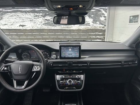 Certified 2022 Lincoln Corsair AWD w/ Equipment Group 101A image 10