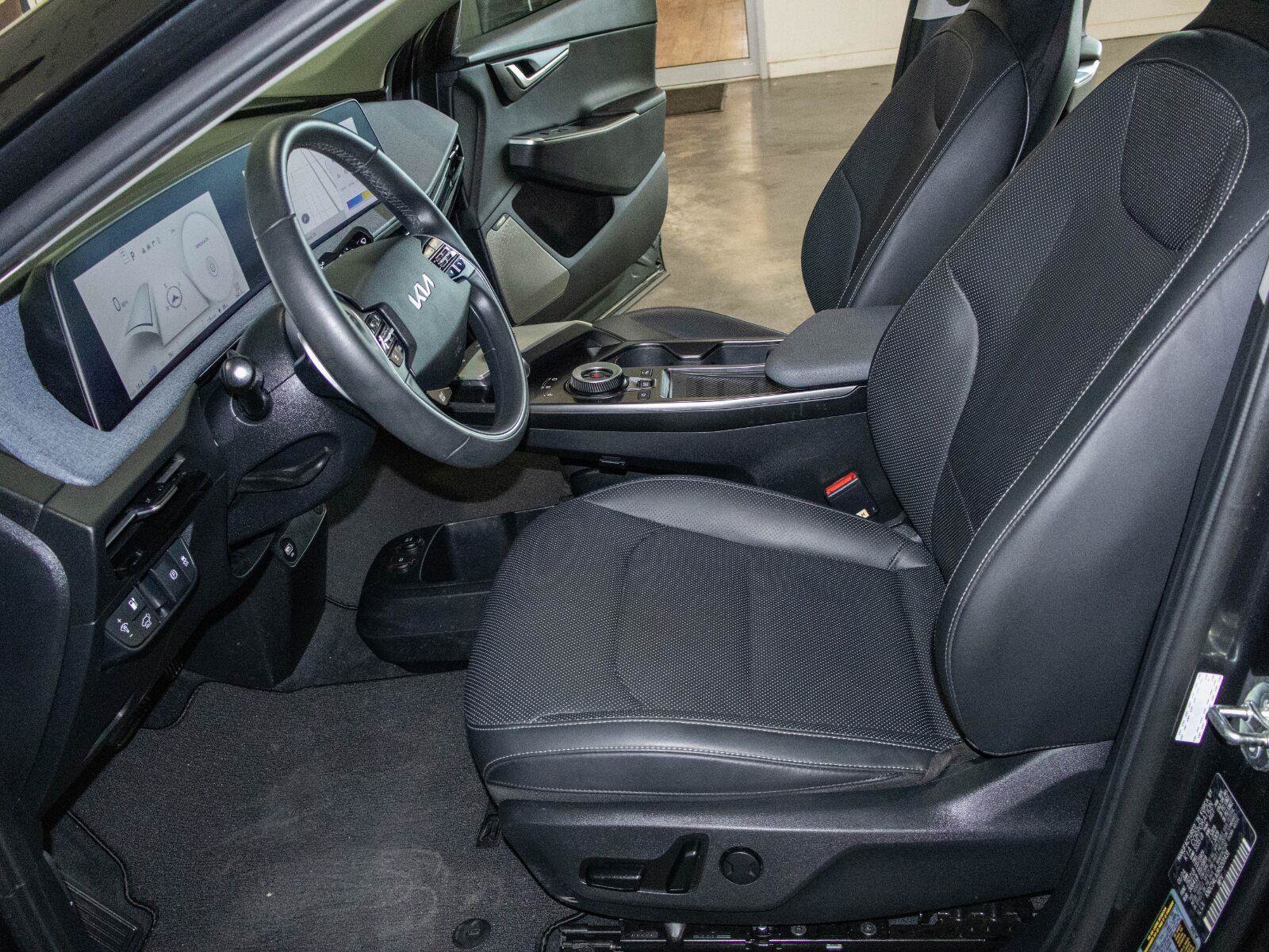 Used 2024 Kia EV6 Wind w/ Wind Technology Package RWD image 8