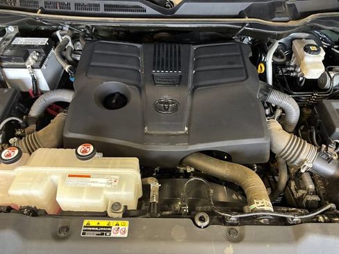 Used 2023 Toyota Tundra Limited AWD/4WD image 21
