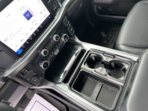 Used 2025 Ford F350 Lariat image 19