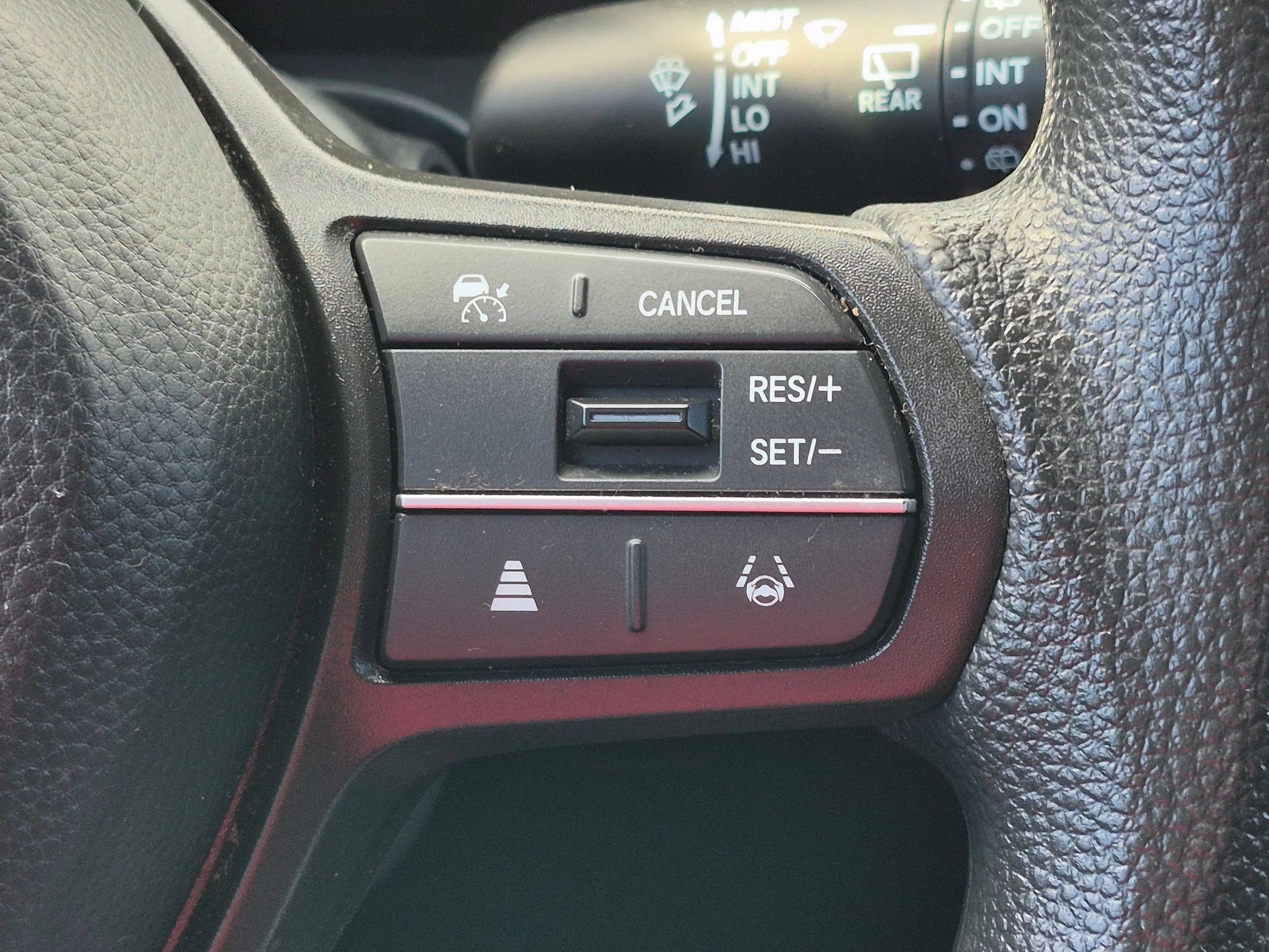 Used 2025 Honda HR-V LX image 19
