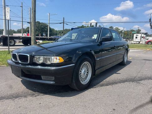 Used 2001 BMW 740iL RWD image 2