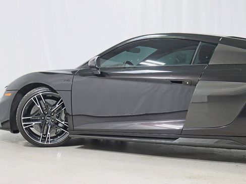 Used 2020 Audi R8 V10 performance image 14