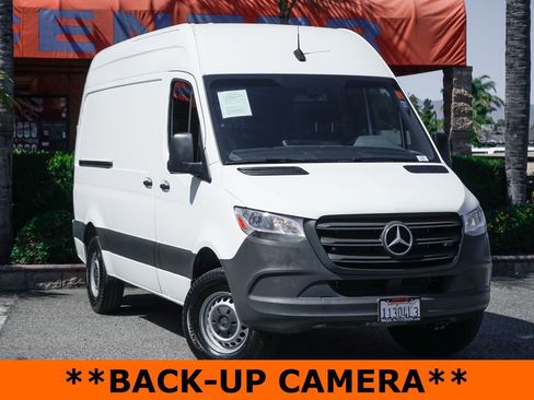 Used 2020 Mercedes-Benz Sprinter 1500 image 2