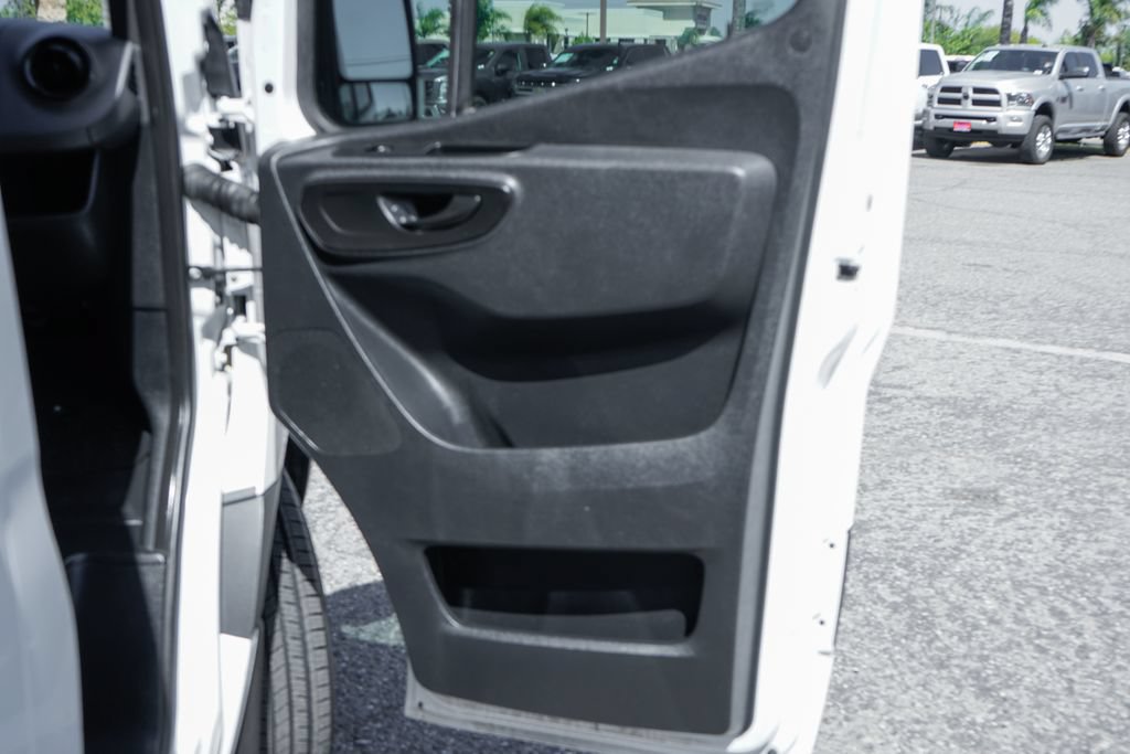 Used 2019 Mercedes-Benz Sprinter 170 Cargo image 35