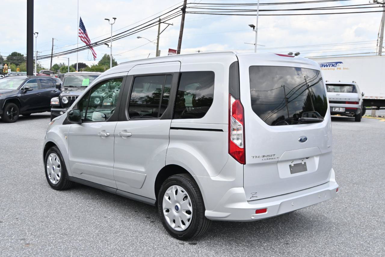 Used 2017 Ford Transit Connect XLT FWD image 9
