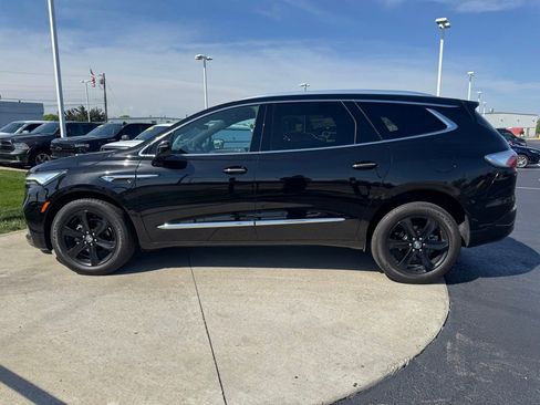 Used 2024 Buick Enclave Essence w/ Experience Buick Package AWD/4WD image 4