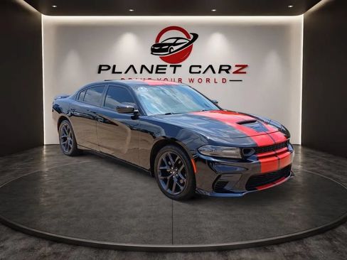 Used 2022 Dodge Charger SXT w/ Blacktop Package RWD image 6