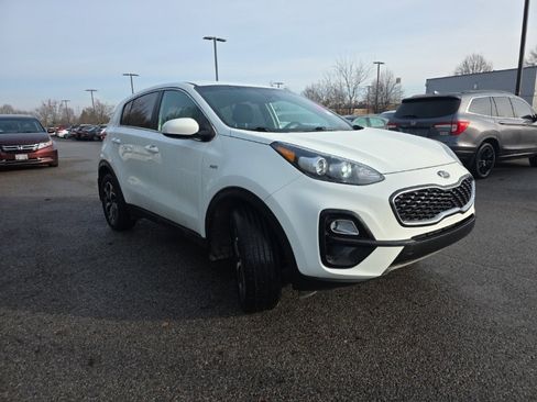Used 2021 Kia Sportage LX image 3