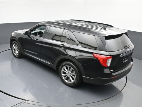 Used 2021 Ford Explorer XLT w/ Equipment Group 202A RWD image 38