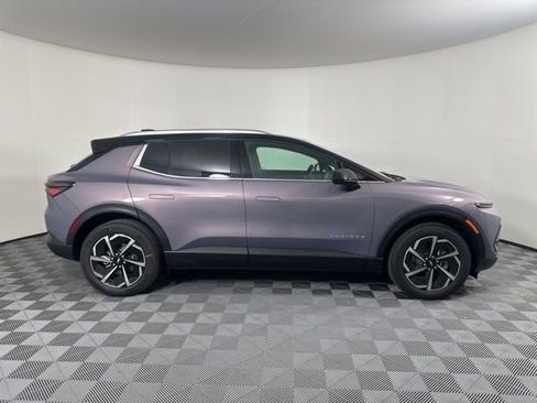 New 2026 Chevrolet Equinox EV LT AWD/4WD image 3