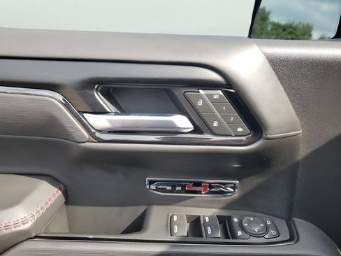 Used 2025 GMC Sierra 1500 AT4X image 26