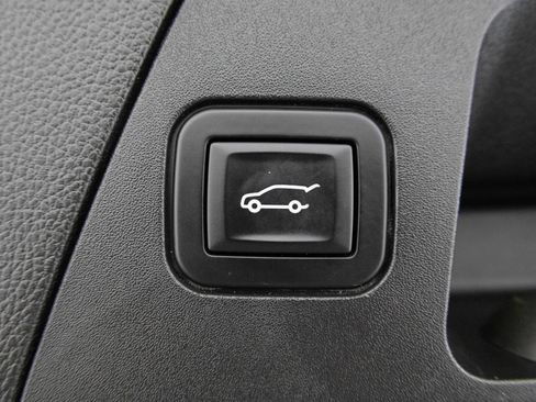 Used 2018 Buick Envision Preferred AWD/4WD image 39