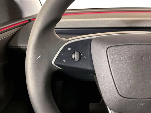 Used 2026 Tesla Model Y Long Range RWD image 17