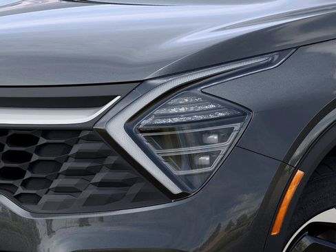 New 2025 Kia Sportage LX image 10