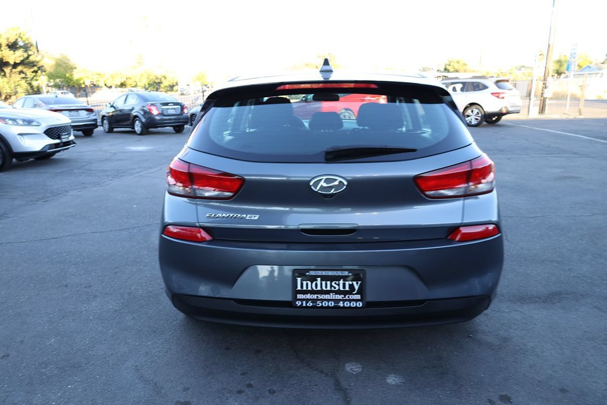 Used 2018 Hyundai Elantra GT FWD image 6