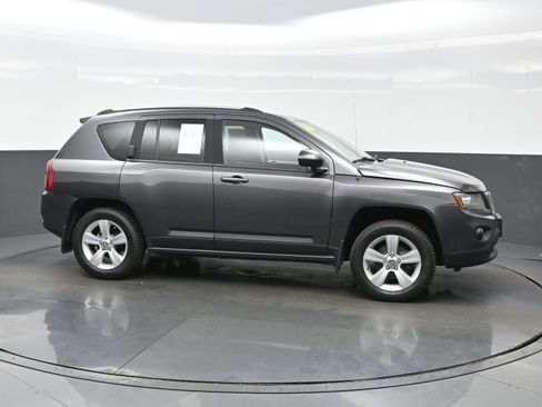 Used 2016 Jeep Compass Sport w/ Power Value Group AWD/4WD image 7