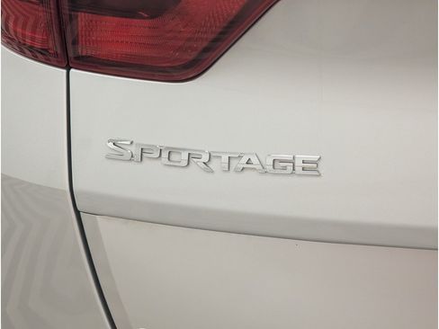 Used 2019 Kia Sportage EX AWD/4WD image 7
