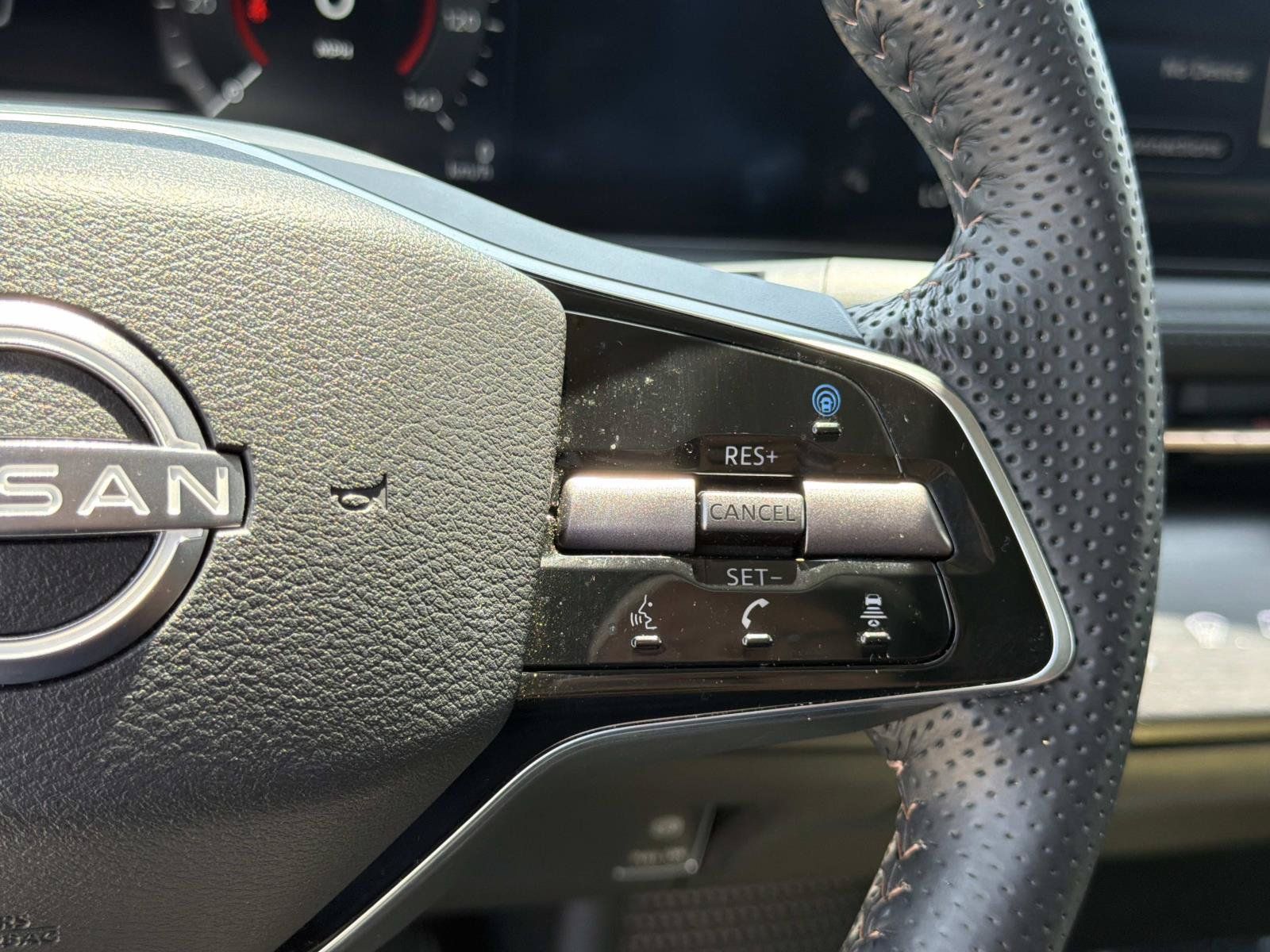 Used 2025 Nissan Ariya FWD image 10