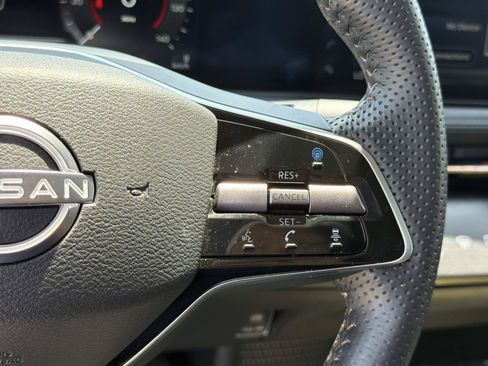 Used 2025 Nissan Ariya FWD image 10