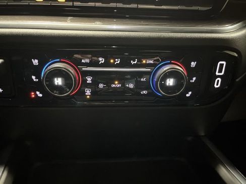 Used 2024 Chevrolet Silverado 3500 LTZ w/ LTZ Premium Package image 20