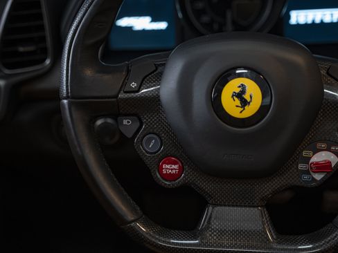Used 2012 Ferrari 458 Spider RWD image 33