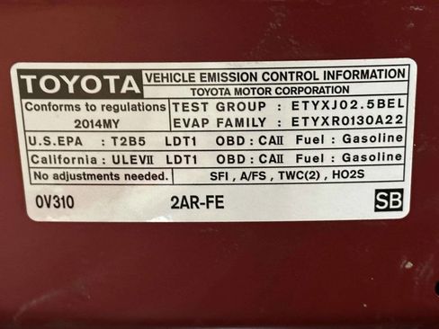 Used 2014 Toyota RAV4 Limited w/ Technology Package image 35