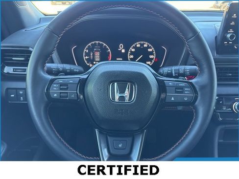 Used 2025 Honda Pilot TrailSport image 5