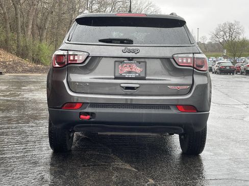 Used 2018 Jeep Compass Trailhawk w/ Leather Interior Group AWD/4WD image 6