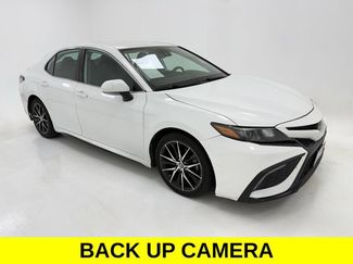 Used 2022 Toyota Camry SE FWD video 1