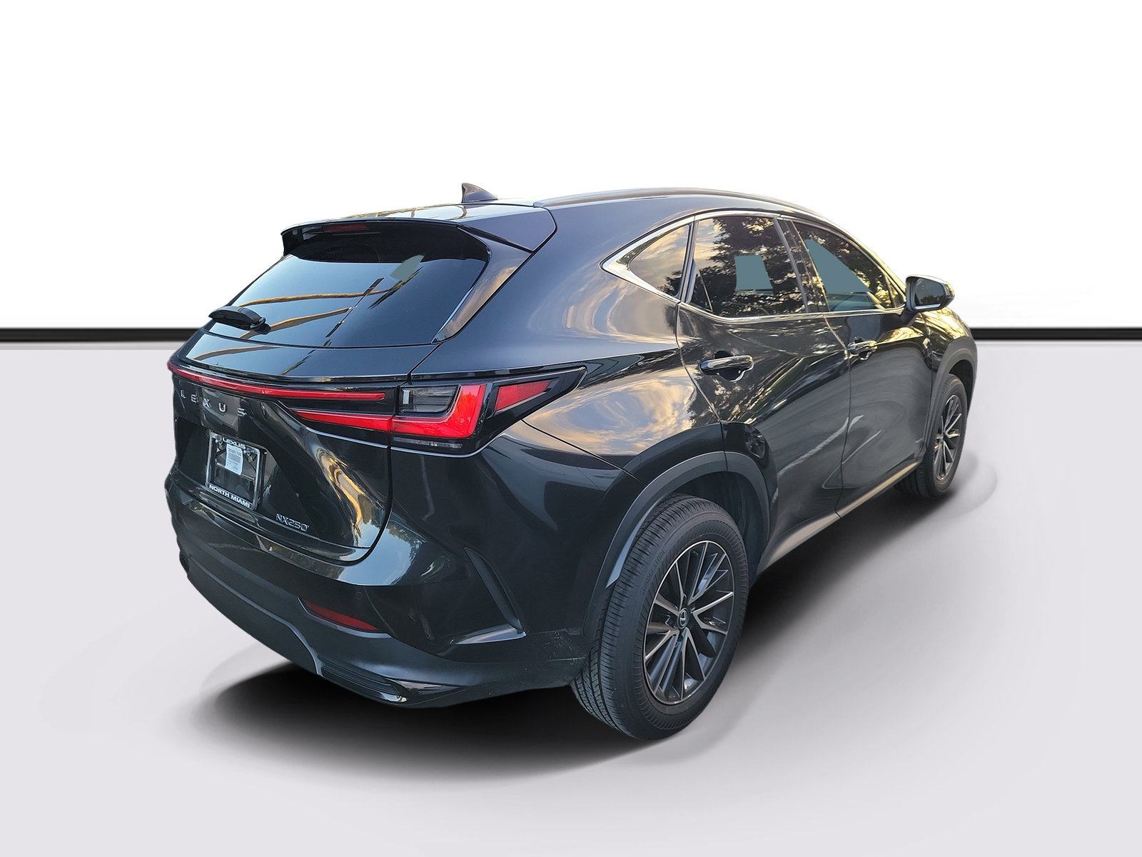 Used 2025 Lexus NX 250 FWD w/ Cold Area Package image 4