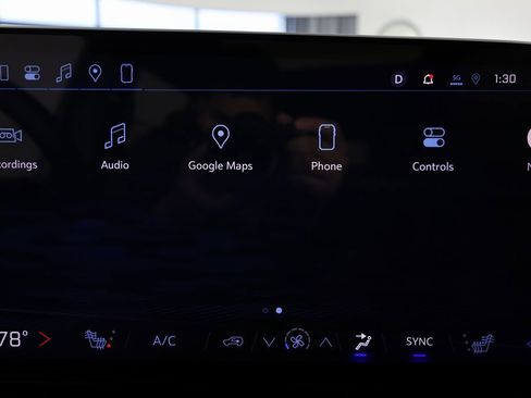 Used 2026 Chevrolet Tahoe Z71 w/ Comfort Package image 32