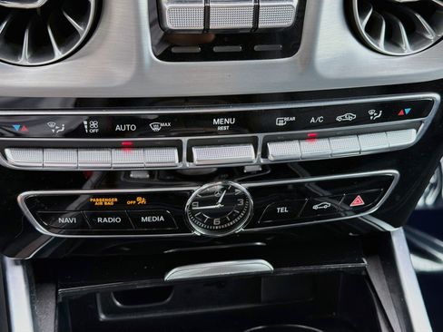 Used 2021 Mercedes-Benz G 550 w/ G Manufaktur Interior Package image 32