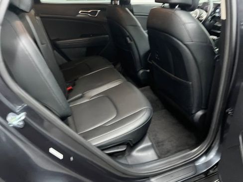 Used 2023 Kia Sportage EX image 27