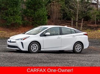 Used 2022 Toyota Prius LE video 3