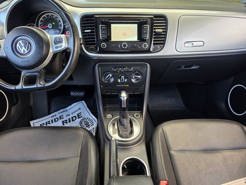 Used 2013 Volkswagen Beetle 2.5 FWD image 23