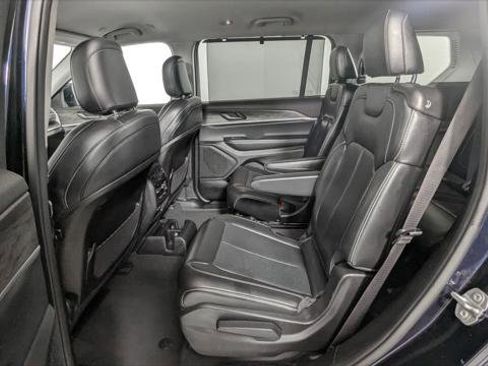 Used 2023 Jeep Grand Cherokee L Limited w/ Luxury Tech Group II image 13