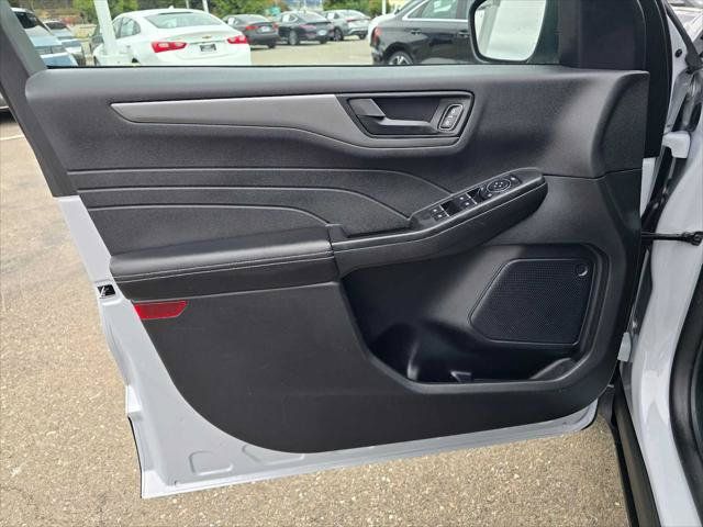Used 2025 Ford Escape Active AWD/4WD image 19