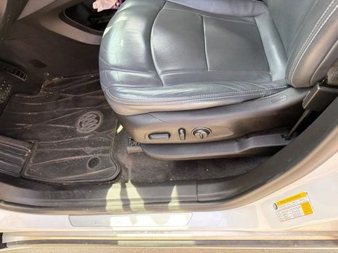 Used 2018 Buick Enclave Essence FWD image 5