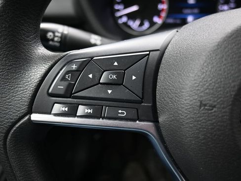 Used 2024 Nissan Sentra SV image 17