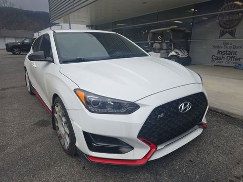 Used 2021 Hyundai Veloster N image 2