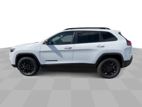 Used 2023 Jeep Cherokee Altitude Lux image 5