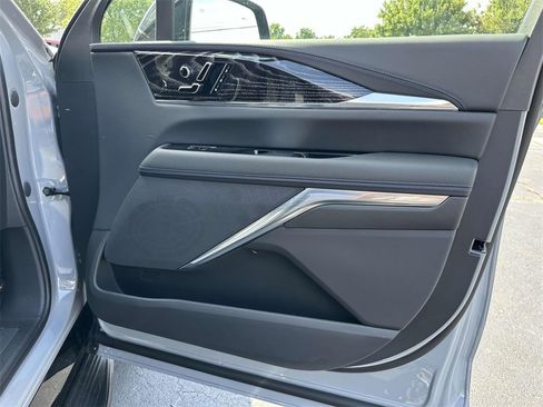 New 2026 Cadillac Escalade IQ Sport 1 w/ LPO, ONYX Package image 8